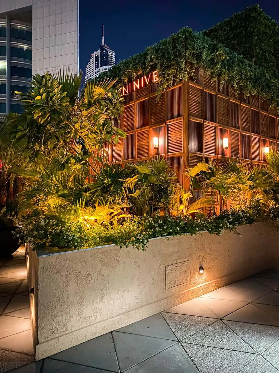 Ninive Dubai Arabic Restaurant Outdoor Decor